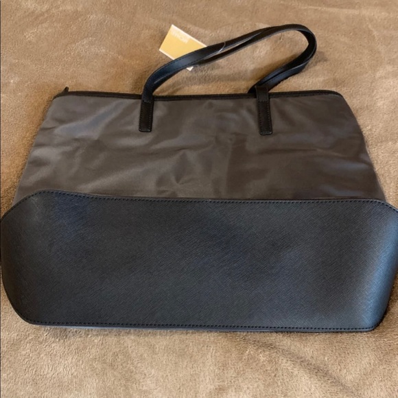 Michael Kors Large Tote - Picture 3 of 6